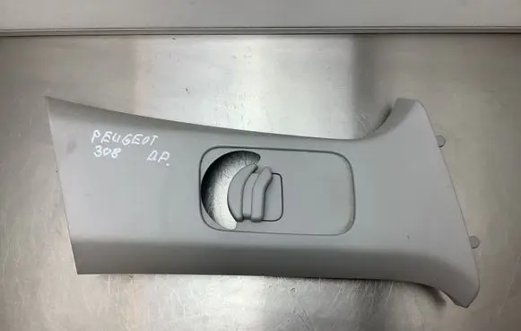 Peugeot 308 (B) pillar trim (top) 9656760780 MP6168