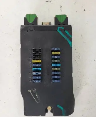 Mercedes-Benz E W212 Fuse box set 08501002
