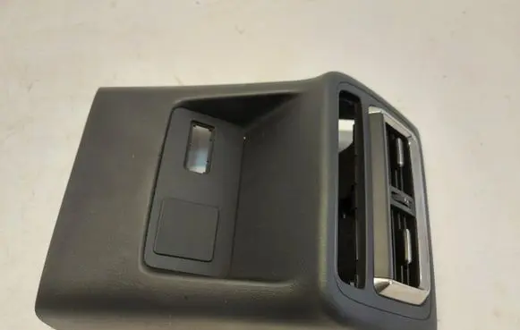 Rear air vent grill