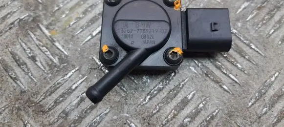 BMW X3 E83 Exhaust gas pressure sensor 13627789219 1362778921903 001108G26