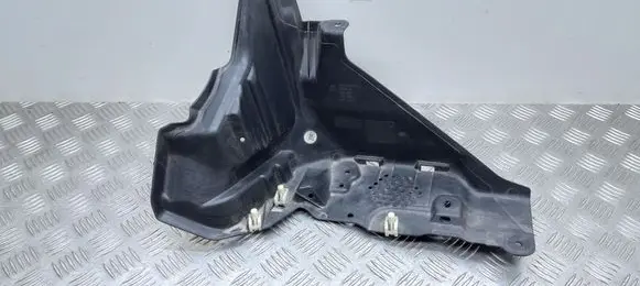 Rear underbody cover/under tray