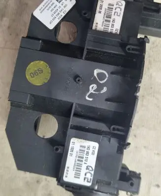 Volkswagen Touran I Indicator stalk 1K0953513A 01103501
