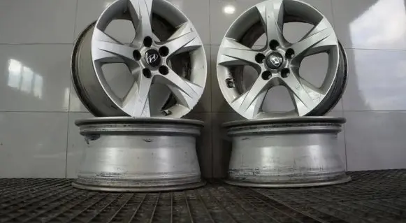 Hyundai i40 R16 alloy rim 