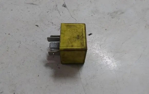 Renault Scenic II - Grand scenic II Other relay 7700844253