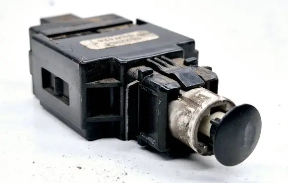 Volvo V70 Brake pedal sensor switch 8622064 04W424