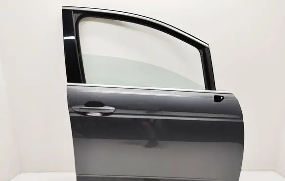 Volkswagen Touran III Front door