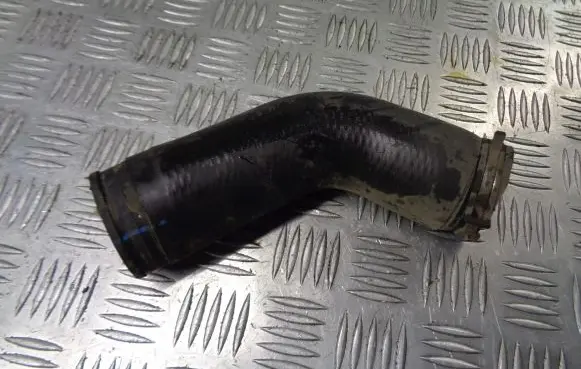 Volkswagen Polo IV 9N3 Intercooler hose/pipe
