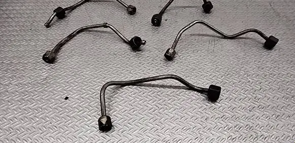 Citroen C5 Fuel injector supply line/pipe 