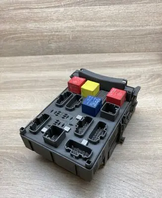 Renault Laguna II Fuse module 8200190284 8200148810 8200004201