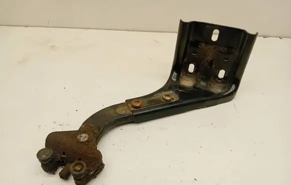 Mercedes-Benz Vito Viano W639 Sliding door lower roller guide/hinge A6397630114