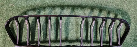 Maserati Ghibli Front grill 670097576