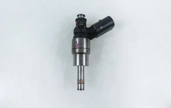 Seat Altea Fuel injector 06F906036