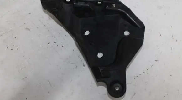 Volvo XC60 Front bumper mounting bracket 30764619