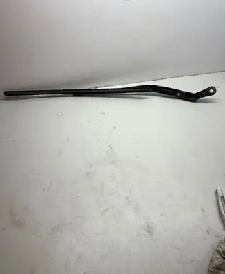 Audi A4 S4 B7 8E 8H Front wiper blade arm E1955408