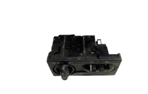 Volkswagen Golf III Light switch 1H6941531N