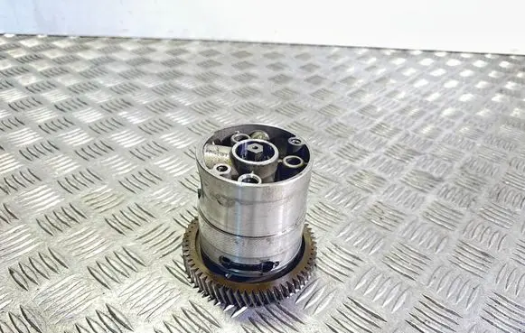 Mercedes-Benz Vito Viano W639 Oil pump A6511811801 A651180280 A6511810312