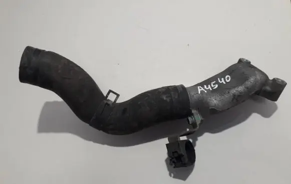 Toyota Avensis T220 Engine coolant pipe/hose
