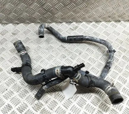 Toyota Sienna XL40 IV Engine coolant pipe/hose 16057F0070