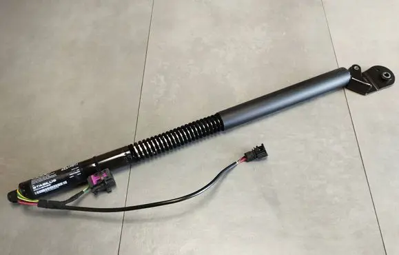 Audi A7 S7 4G Tailgate/trunk strut/damper 4G8827851F