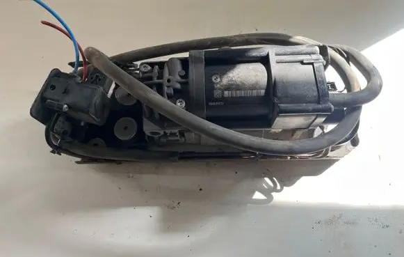 BMW 5 F10 F11 Air suspension compressor/pump 6789450 4159053582