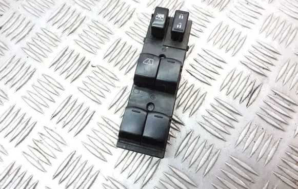 Subaru XV Electric window control switch