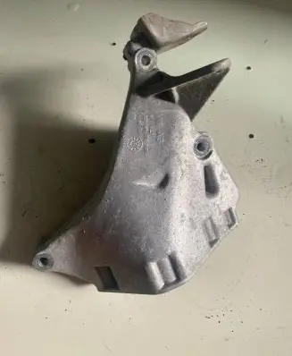 Volkswagen Polo V 6R Engine mounting bracket 03P199206V200