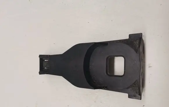 Porsche Macan (95B) Radiator mount bracket 95B121093A