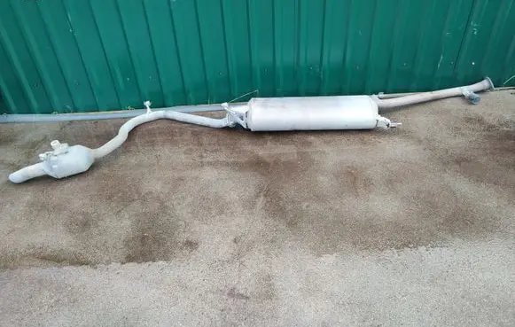 Toyota RAV 4 (XA40) Muffler/silencer 