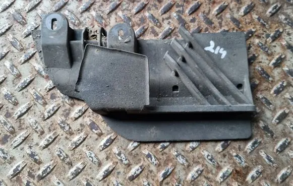 Volkswagen Scirocco Rear mudguard 1K8854856