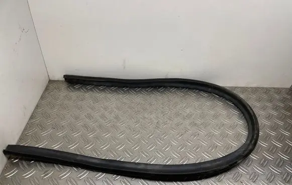Mercedes-Benz GL X164 Engine compartment rubber 
