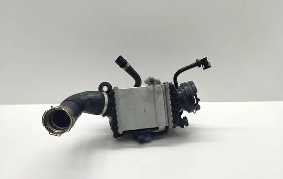 BMW 7 G11 G12 Intercooler radiator 8619391 861939109 17518619391