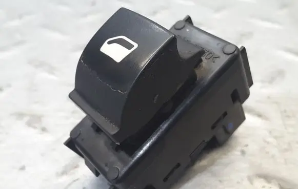 Citroen DS4 Electric window control switch 28139886 26831062