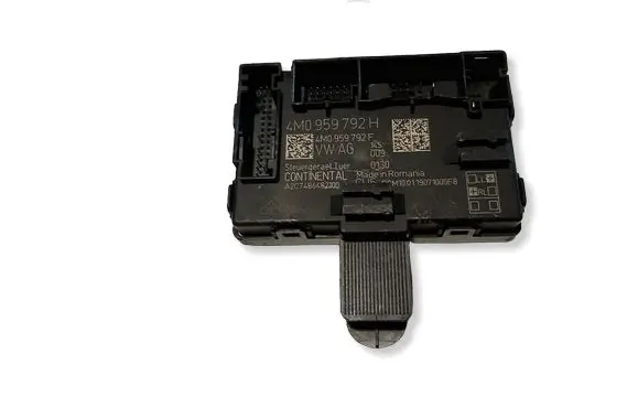 Audi A4 S4 B9 8W Door control unit/module 4M0959792H