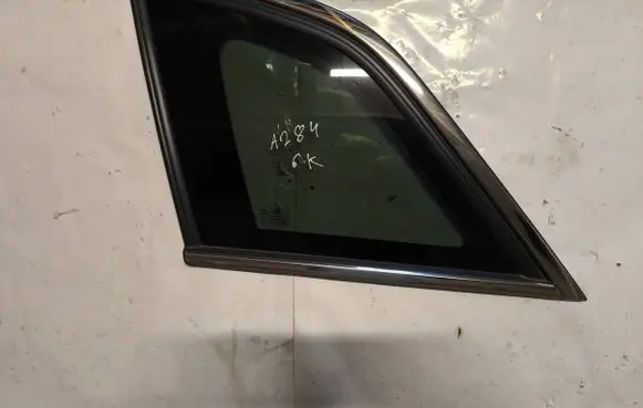 Opel Antara Rear side window 96660068