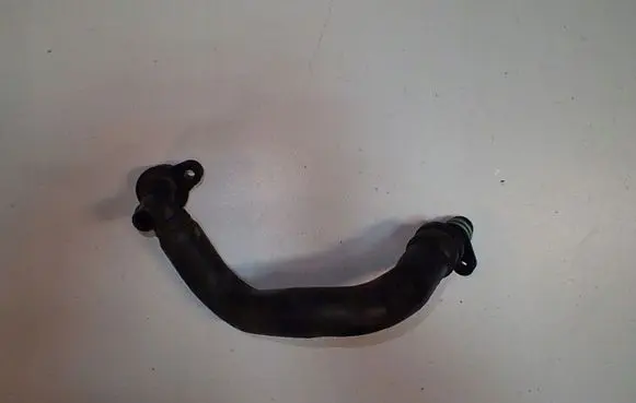 Volkswagen PASSAT B8 Breather hose/pipe 04E103175D