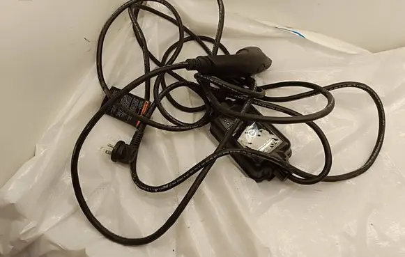 Chrysler Pacifica Electric car charging cable P05062107AC 96555BD S2053046