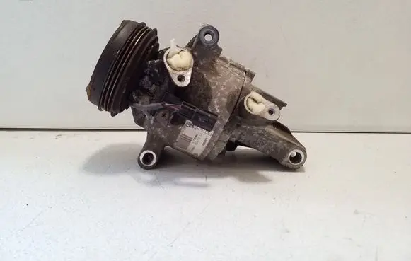 Dacia Sandero II Air conditioning (A/C) compressor (pump) 926000287R DKV09Z T22318BA