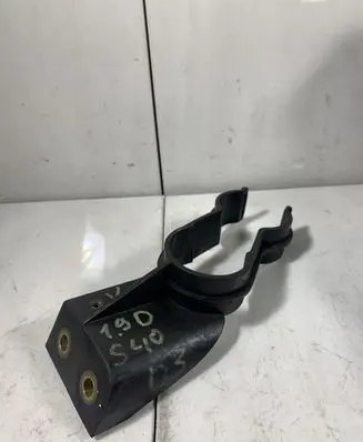 Volvo S40, V40 Intercooler pipe mounting bracket 30620509