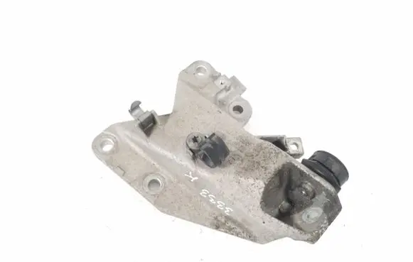 BMW 1 E82 E88 Engine mounting bracket 6760315