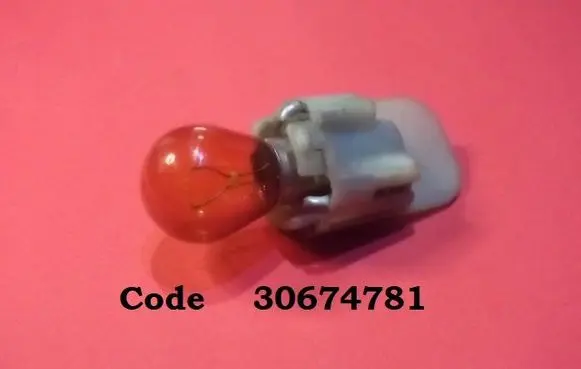 Volvo XC70 Tail light bulb cover holder 30674781