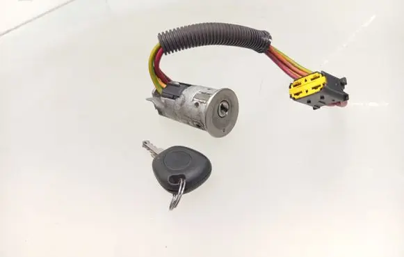 Renault Megane I Ignition lock 