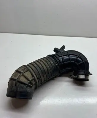 Audi A6 S6 C6 4F Turbo air intake inlet pipe/hose 8E0129615J