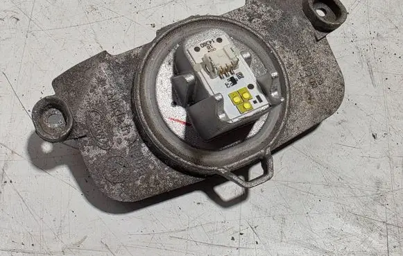 BMW 3 F30 F35 F31 LED ballast control module