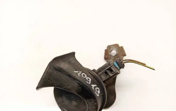 Skoda Octavia Mk2 (1Z) Horn signal e9011157