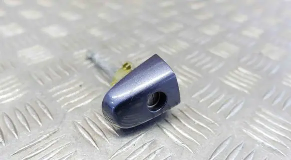 Honda CR-V Front door lock (next to the handle) 