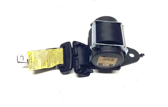 Toyota Avensis T270 Middle seatbelt (rear) 609311300A