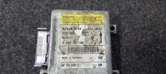 Volvo S40, V40 Airbag control unit/module 30611293 0285001146