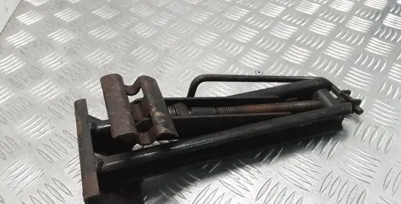 Ford Escort Lift Jack 81AB17080CB