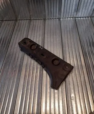 Front bumper mounting bracket
