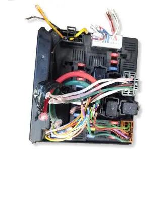 Nissan Qashqai Fuse module 284B7JD02A 6667297360 518975032